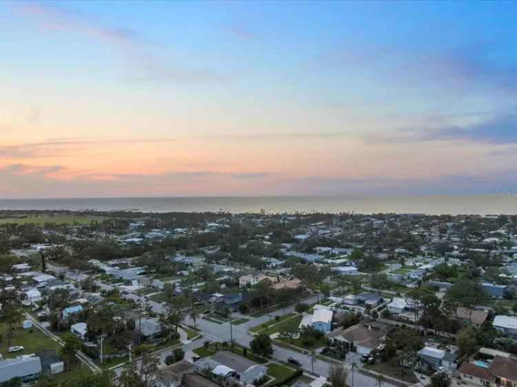 Single-family house For Sale in 842, Nokomis Avenue South, Venice, Florida