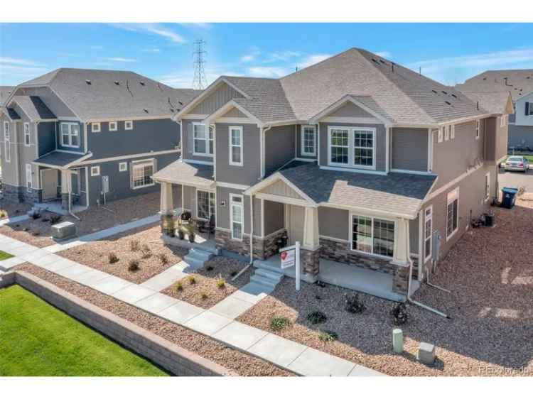 Single-family house For Sale in Commerce City, Colorado