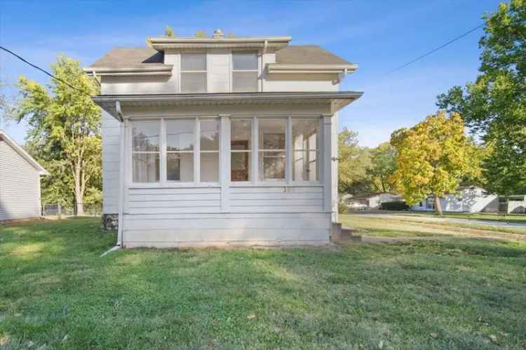 Single-family house For Sale in 300, North Grove Street, Normal, Illinois