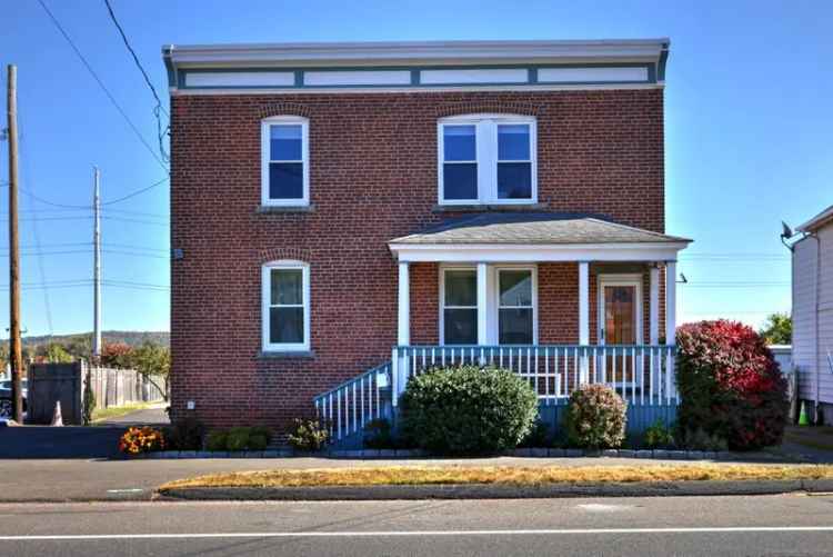 Single-family house For Sale in 2209, State Street, Hamden, Connecticut