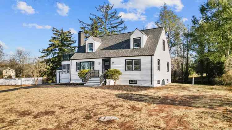 Single-family house For Sale in 27, Hilltop Terrace, North Haven, Connecticut