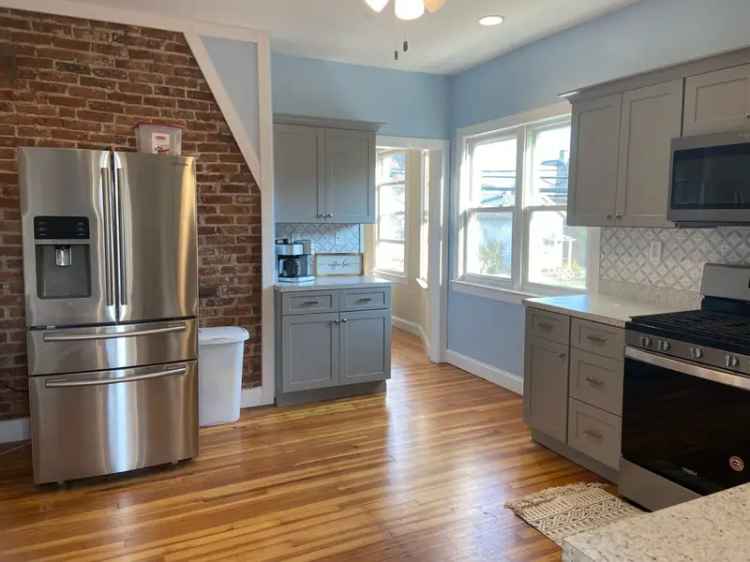 Multi-family house For Sale in 180, Peck Avenue, West Haven, Connecticut