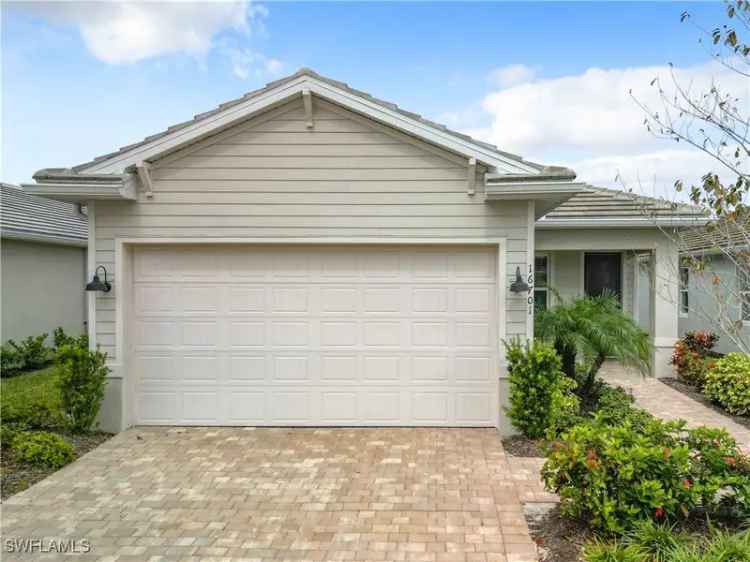 Single-family house For Sale in Bonita Springs, Florida