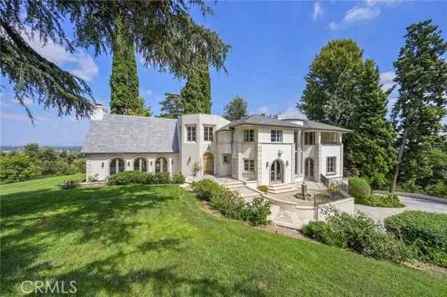 Single-family house For Sale in Los Angeles, California