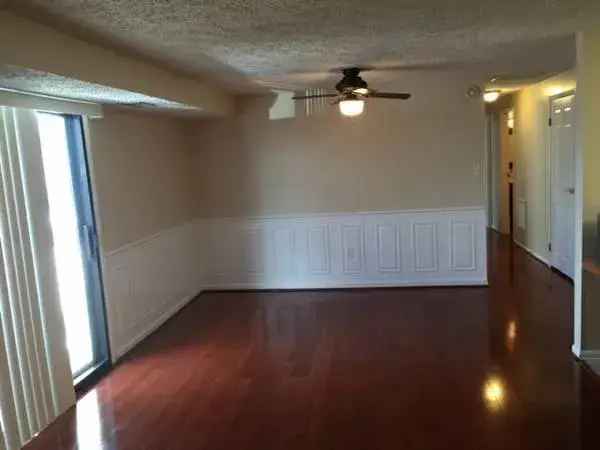 2 Bedroom 1 Bath Apartment for Rent - Immediate Move In