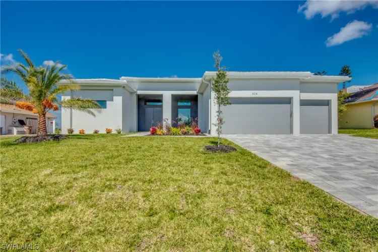 Single-family house For Sale in Cape Coral, Florida