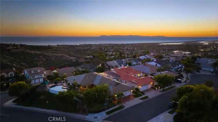 Single-family house For Sale in 1, Jade Cove, Newport Beach, California