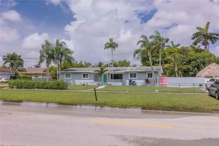 Single-family house For Sale in 16000, North Miami Avenue, Hialeah, Florida