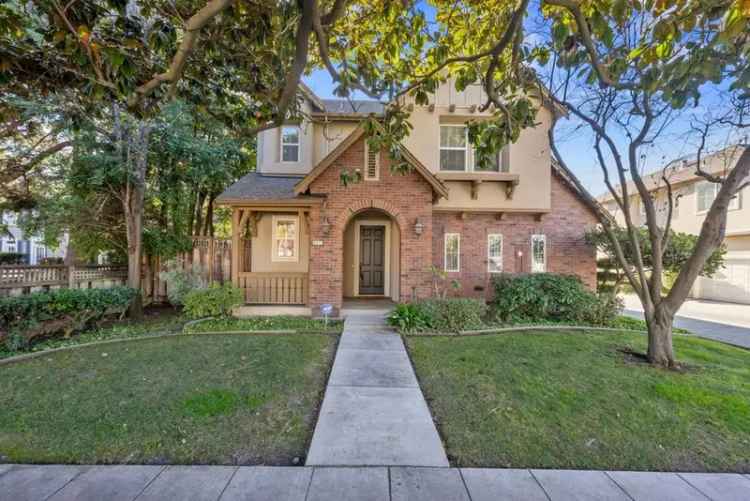 Single-family house For Sale in 1869, Park Avenue, San Jose, California