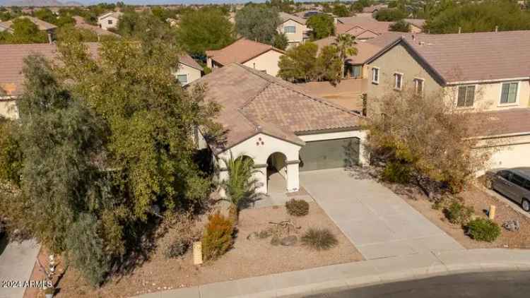 Single-family house For Sale in 42488, West Lucera Court, Maricopa, Arizona