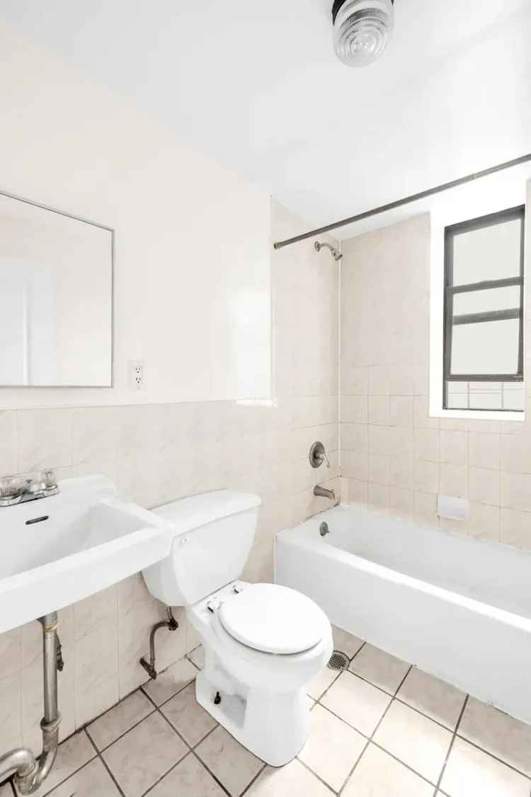 Renovated 1 Bedroom Apartment in East Harlem