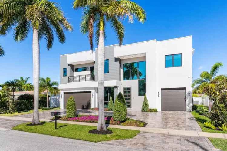 Single-family house For Sale in 725, Northeast 71st Street, Boca Raton, Florida