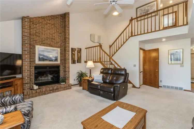 Condo For Sale in 3629, Timberline Drive Northeast, Cedar Rapids, Iowa