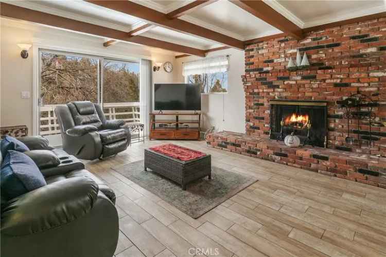 Single-family house For Sale in Lake Arrowhead, California