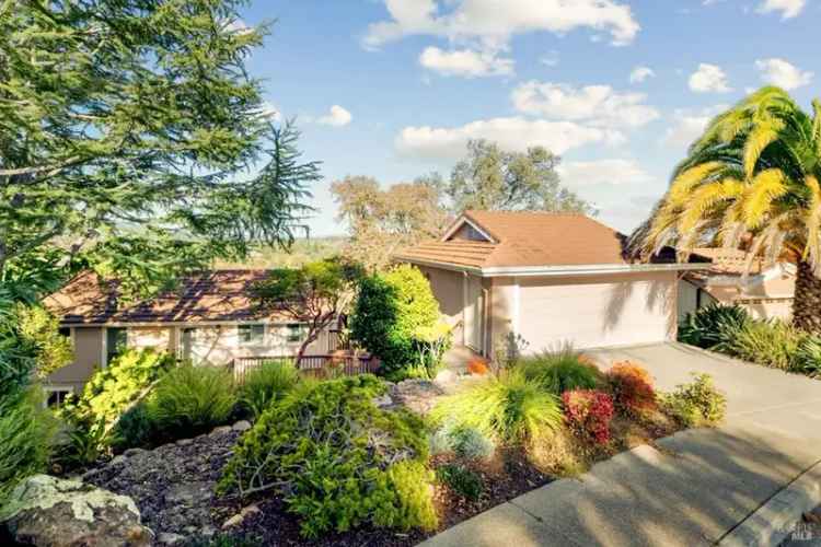 Single-family house For Sale in 136, Drakewood Place, Novato, California