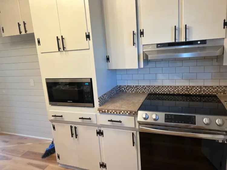 Home for Rent Today Remodeled New Appliances Close to Schools