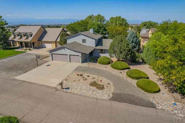 Single-family house For Sale in Pueblo West, Colorado