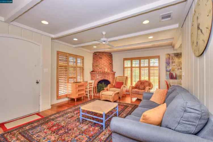 Multi-family house For Sale in 1679, Carmel Drive, Walnut Creek, California