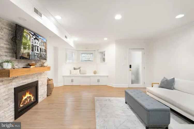 House For Sale in Washington, District of Columbia