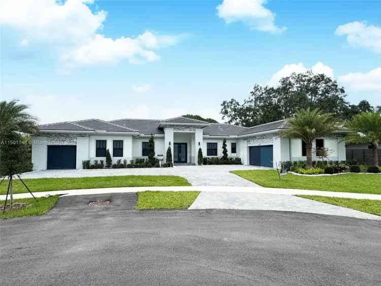 Single-family house For Sale in Kendall, Florida