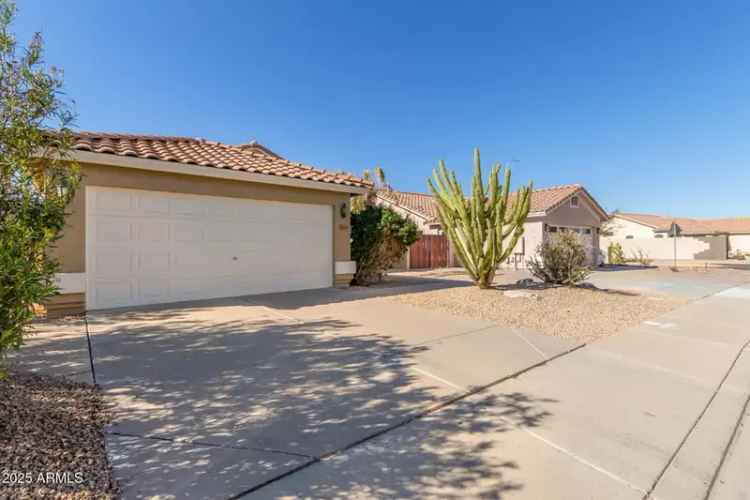 Single-family house For Sale in 2640, South Los Altos Drive, Chandler, Arizona