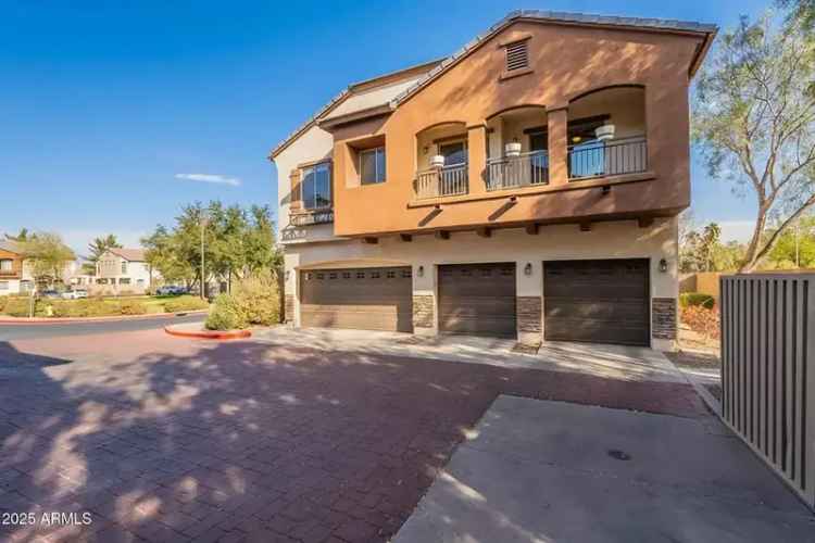 House For Sale in 2727, North Price Road, Chandler, Arizona