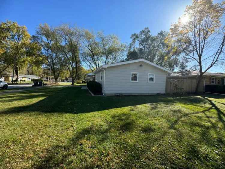 Single-family house For Sale in 2707, East 61st Lane, Hobart, Indiana