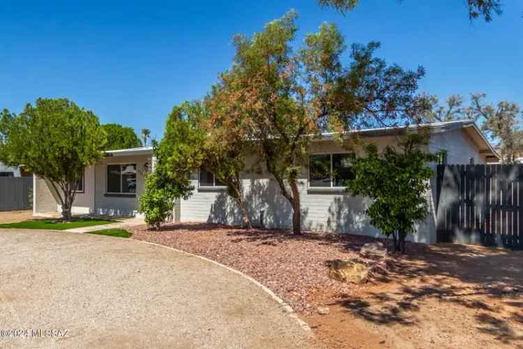 Single-family house For Sale in 6261, East 20th Street, Tucson, Arizona