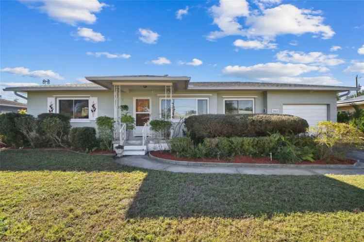 Single-family house For Sale in 3862, 21st Avenue North, Saint Petersburg, Florida