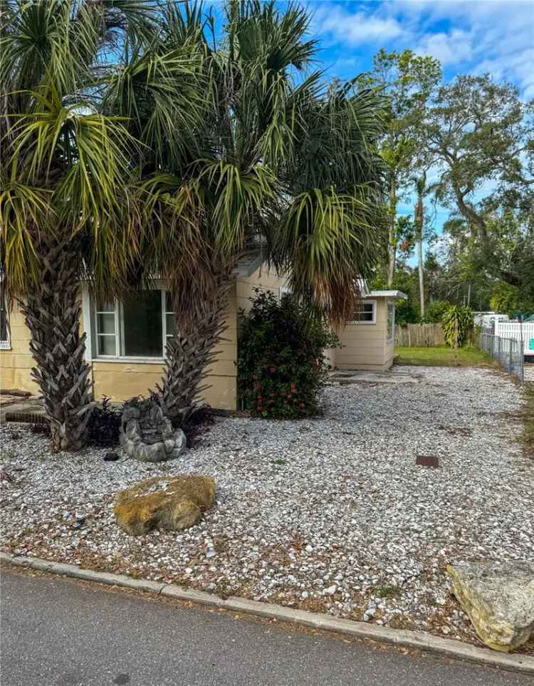 Single-family house For Sale in 4706, 3rd Avenue West, Bradenton, Florida