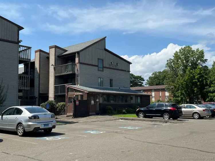 Condo For Sale in 130, Coe Avenue, East Haven, Connecticut