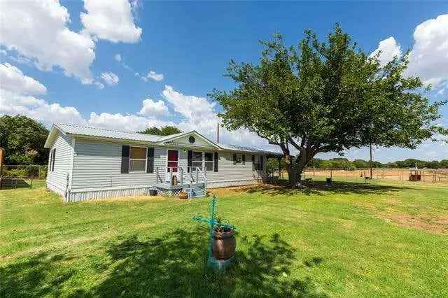 Single-family house For Sale in 11775, Private Road 2282, Texas