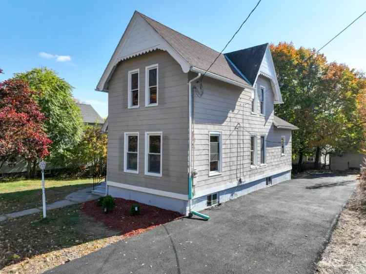 Single-family house For Sale in 25, Ingraham Place, Bristol, Connecticut