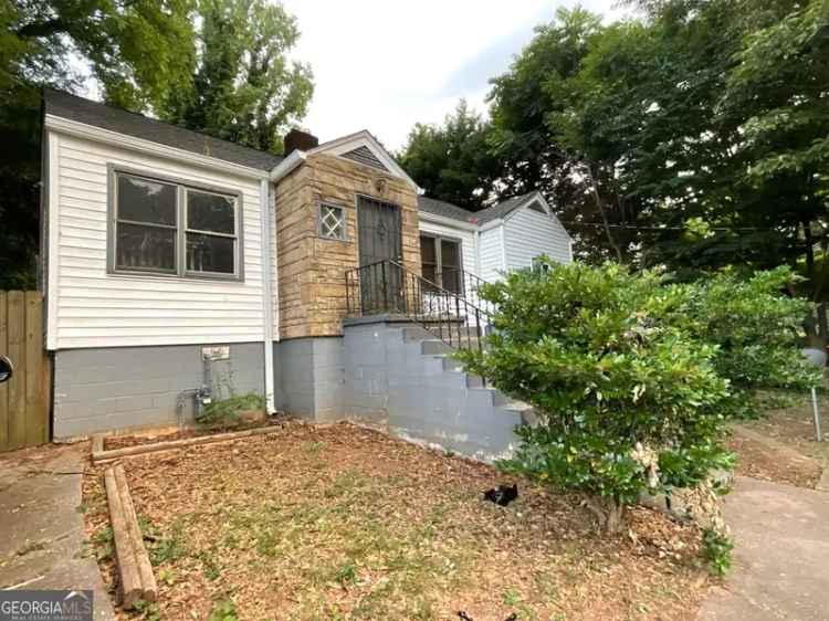 Single-family house For Sale in 1794, Campbellton Road Southwest, Atlanta, Georgia