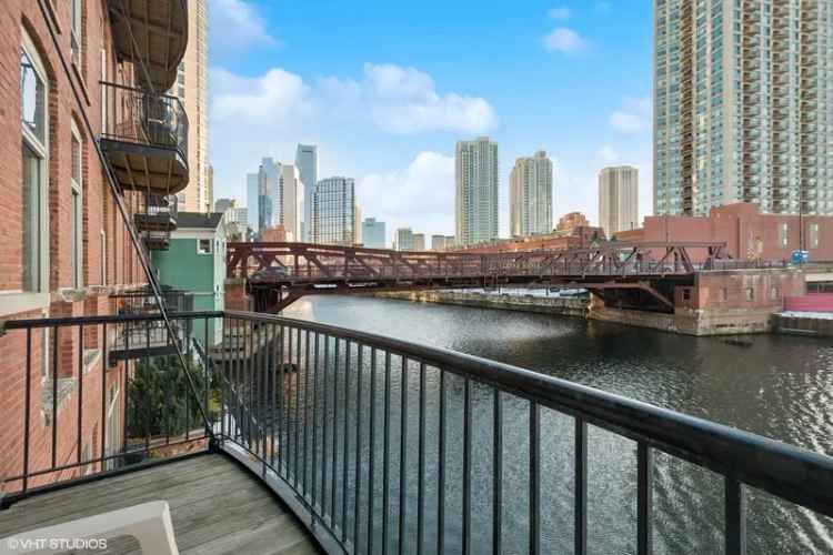 Condo For Sale in 550, North Kingsbury Street, Chicago, Illinois