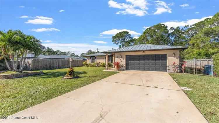 Single-family house For Sale in 1270, Lamplighter Drive Northwest, Palm Bay, Florida