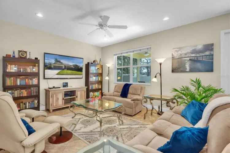 Single-family house For Sale in 2930, 49th Terrace South, Saint Petersburg, Florida