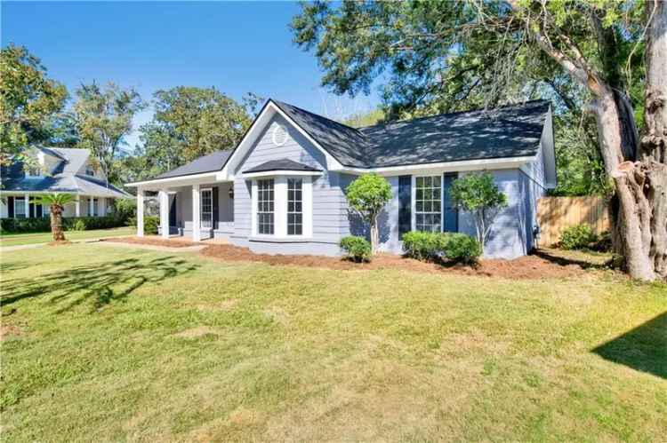 Single-family house For Sale in Mobile, Alabama