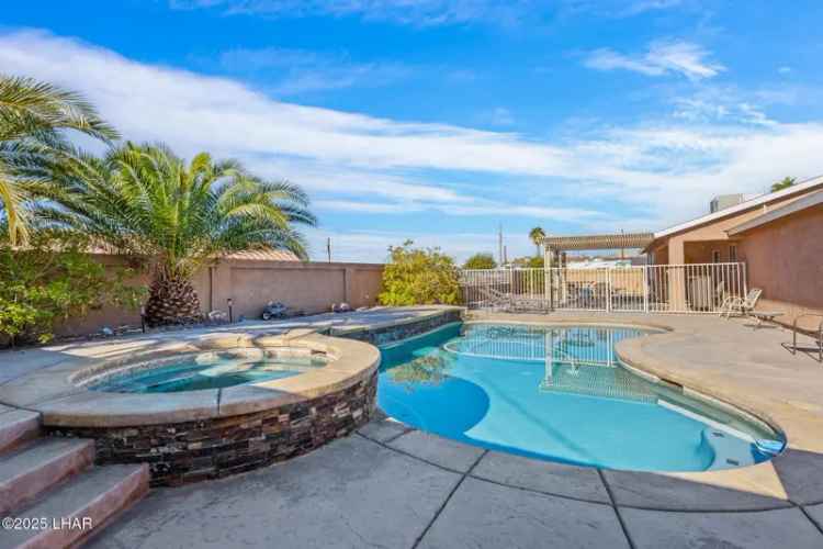 Single-family house For Sale in 1425, Mohican Drive, Lake Havasu City, Arizona