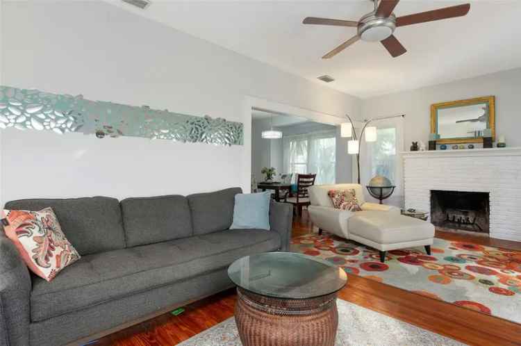 Single-family house For Sale in 155, 12th Avenue Northeast, Saint Petersburg, Florida