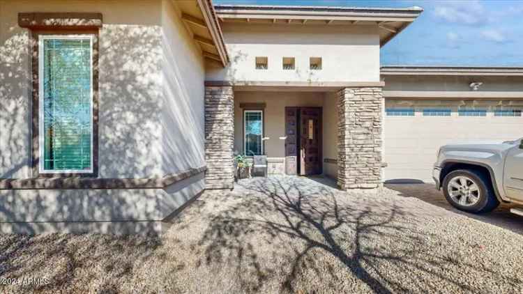 Single-family house For Sale in 14572, West Medlock Drive, Litchfield Park, Arizona