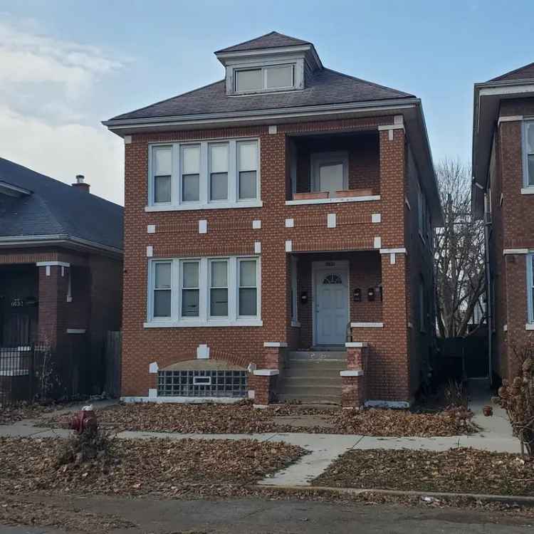 Multi-family house For Sale in 6928, South Maplewood Avenue, Chicago, Illinois