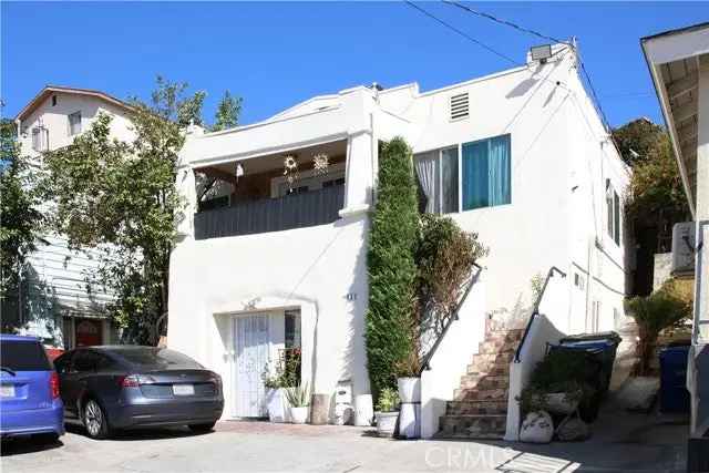 Single-family house For Sale in Los Angeles, California