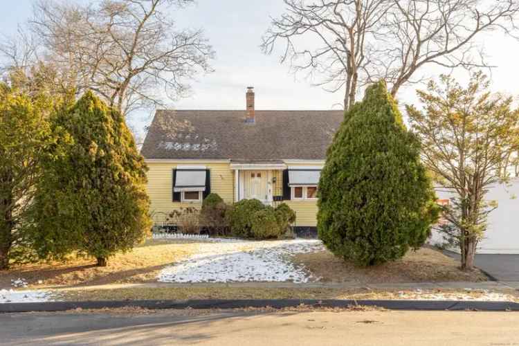 Single-family house For Sale in 80, Lafayette Avenue, East Hartford, Connecticut