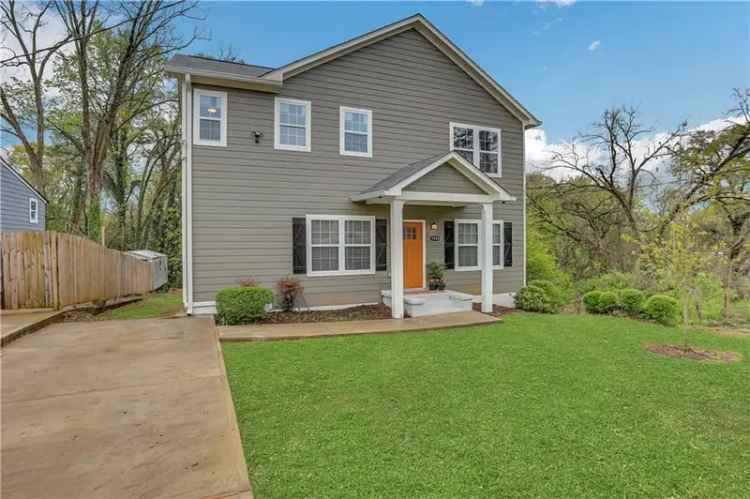 Single-family house For Sale in 1944, Lakewood Terrace Southeast, Atlanta, Georgia