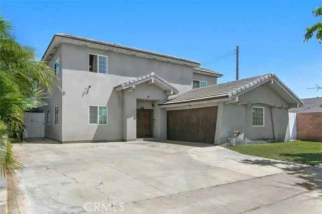 Single-family house For Sale in 9801, Johannah Avenue, Garden Grove, California