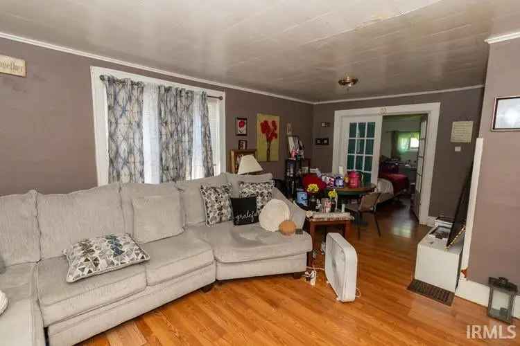 Single-family house For Sale in 1206, Queen Street, South Bend, Indiana