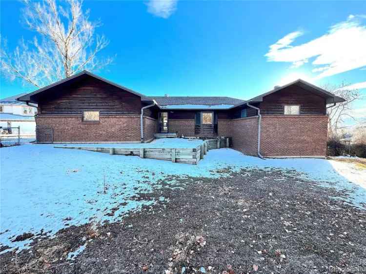 Single-family house For Sale in 6861, Oberon Road, Arvada, Colorado