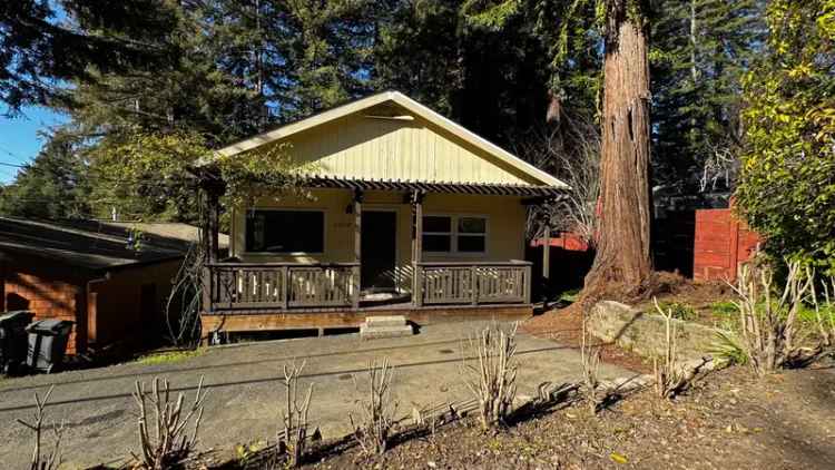 Charming 3 Bedroom Home Near Downtown Guerneville